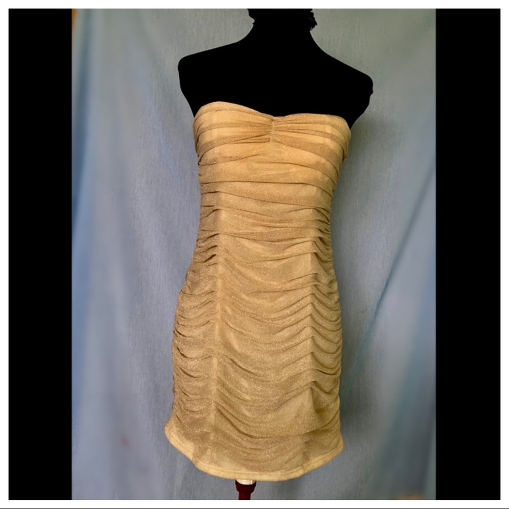 Light gold dress - Picture 8 of 8